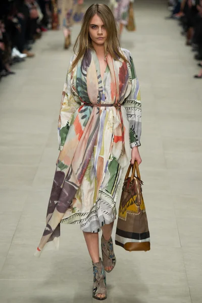 Look 3